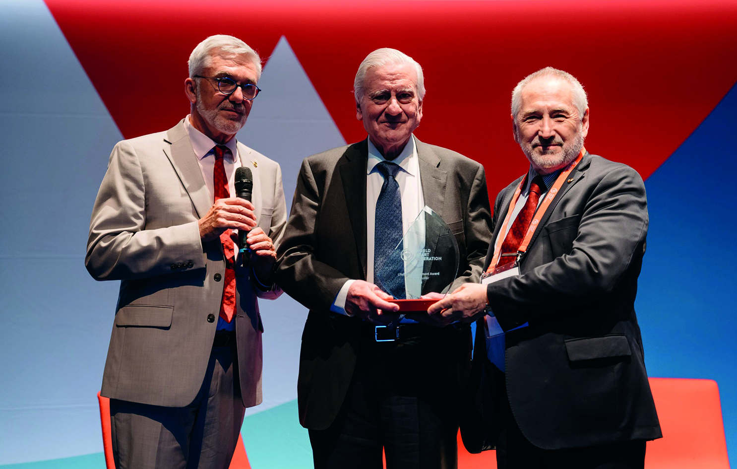 Valentín Fuster receives the prestigious Lifetime Achievement Award of the World Heart Federation (WHF)