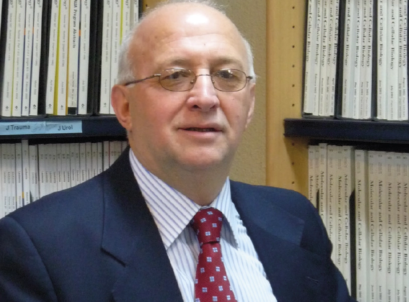 El Dr. Francisco Sánchez-Madrid, 
                  galardonado con el Premio Robert Koch 2023