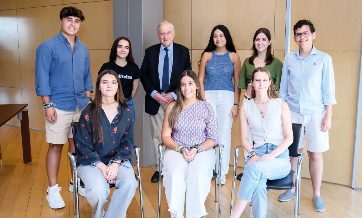 La Fundación “la Caixa” beca a cinco jóvenes investigadores del CNIC