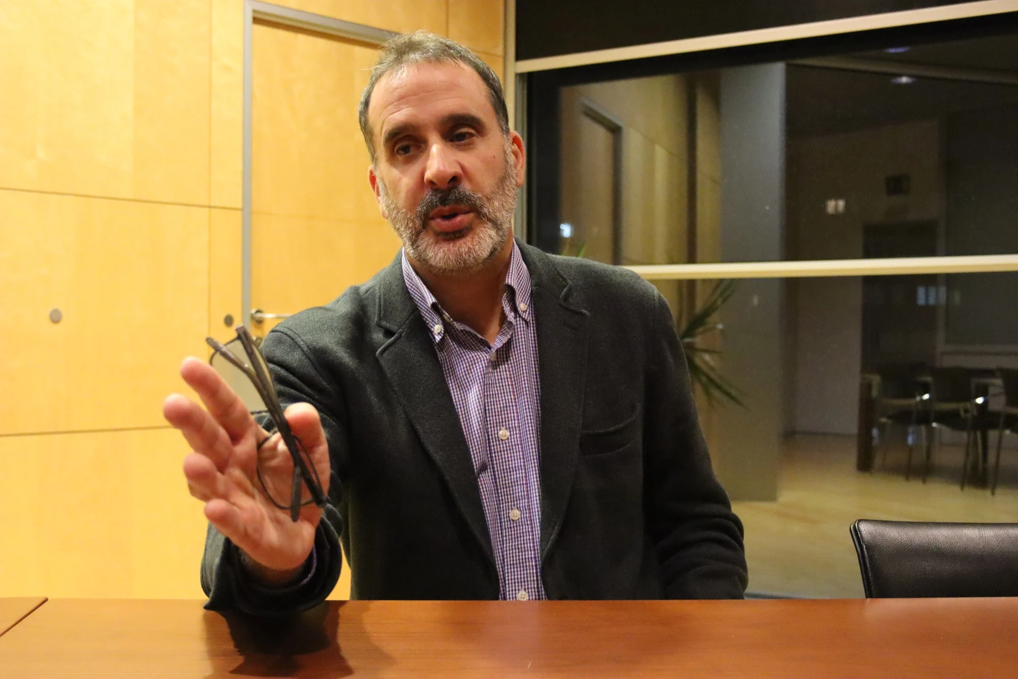 Carlos Fernández-Hernández: “La excelencia viene de la interacción entre investigación básica y clínica”