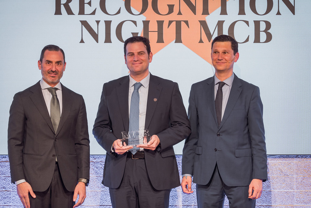 Dr. Borja Ibáñez recibe el distintivo de embajador de Madrid