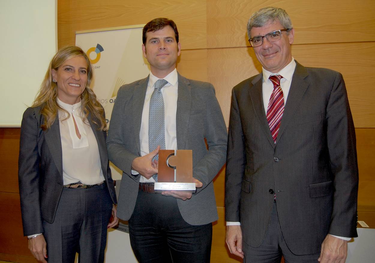 El Dr. Borja Ibáñez  recibe el premio