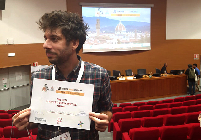 Septiembre 2023. Miguel recibe el premio a la mejor charla de un investigador joven  en la Conferencia Europea de Músculo celebrada en Florencia