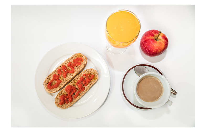 The best way to start the day. A ‘high-energy’ breakfast could consist of a cup of coffee, milk or yogurt, fruit, and wholemeal bread with tomato and olive oil