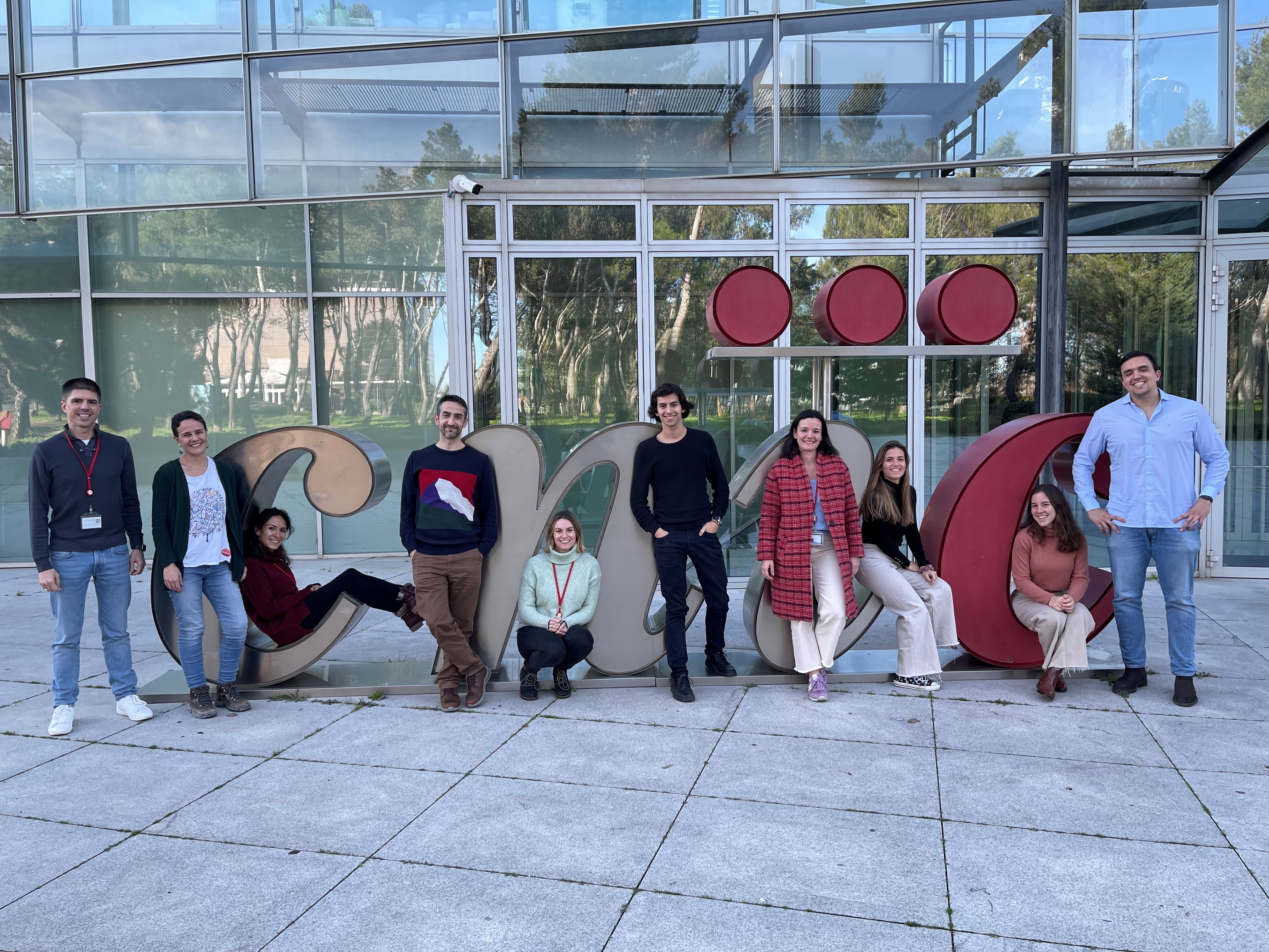 Rodrigo Fernández-Jiménez, Gloria Santos-Beneit, Patricia Bodega, Juan Miguel Fernández-Alvira, Amaya de Cos-Gandoy, Jesús Martínez-Gómez, Mercedes de Miguel, Rocío Párraga, Miriam García Cocera y Carlos Real.