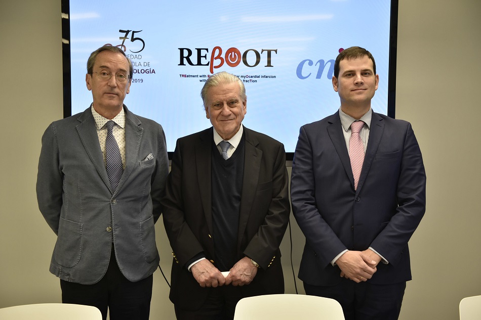 Dr. Manuel Anguita, presidente de la SEC,    Dr. Valentín Fuster, director del CNIC, y Dr.Borja Ibáñez, investigador principal de REBOOT