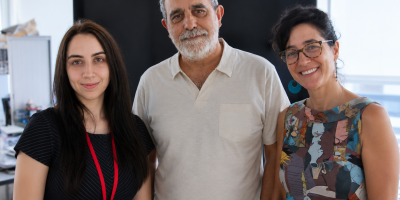 Foto Yolanda Martí-Mateos, José Antonio Enríquez y Rebeca Acín-Pérez.