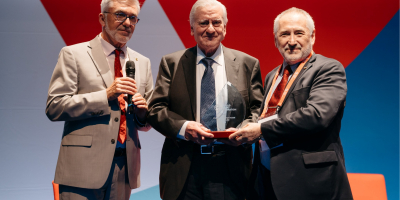 Dr. Fuster recibe el premio