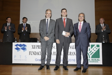 El Dr. Borja Ibáñez recogió el premio la modalidad de Investigación