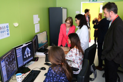 La Dra. Pollán durante su visita al Laboratorio de Investigación en Imagen Cardiovascular