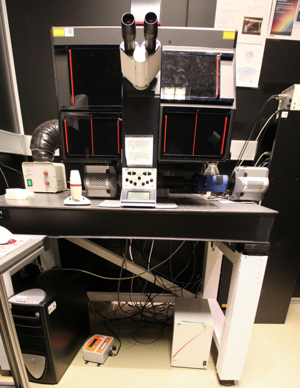 Leica TIRF microscope with temperature and CO2 chamber